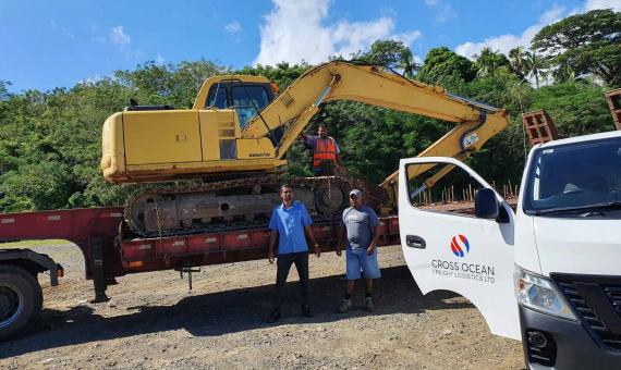 Cross Ocean Freight Logistics Deliver Hydraulic Excavator